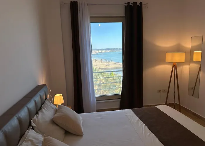 Beachfront Superior Apartment *